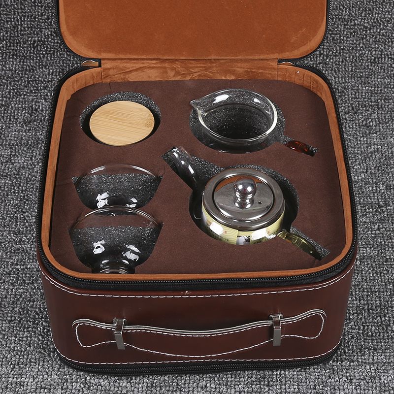 Commodum vitreum tea set