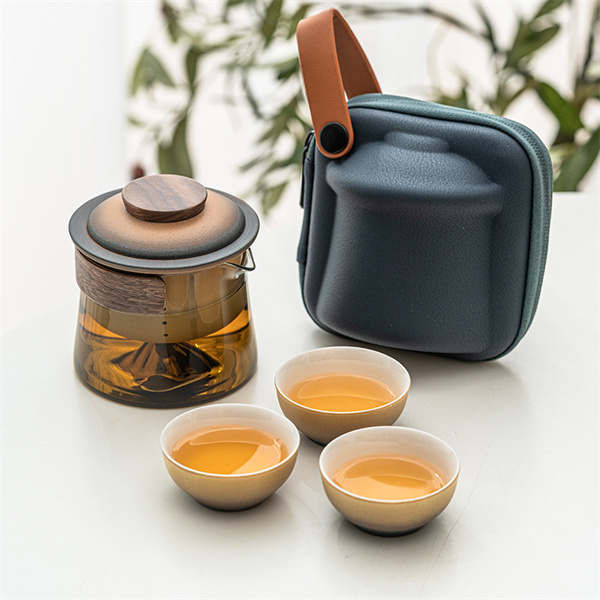 Velit castra portatile vitreum tea set