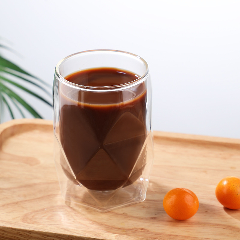 Simplex calor repugnans duplici-muratas insulatas poculum vitreum